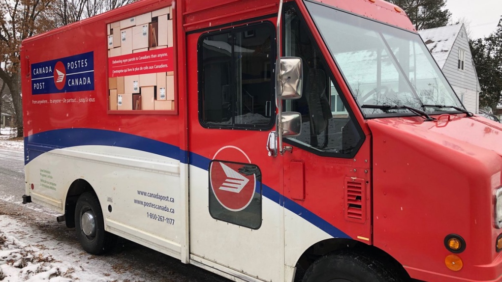 Canada Post truck in Ottawa
