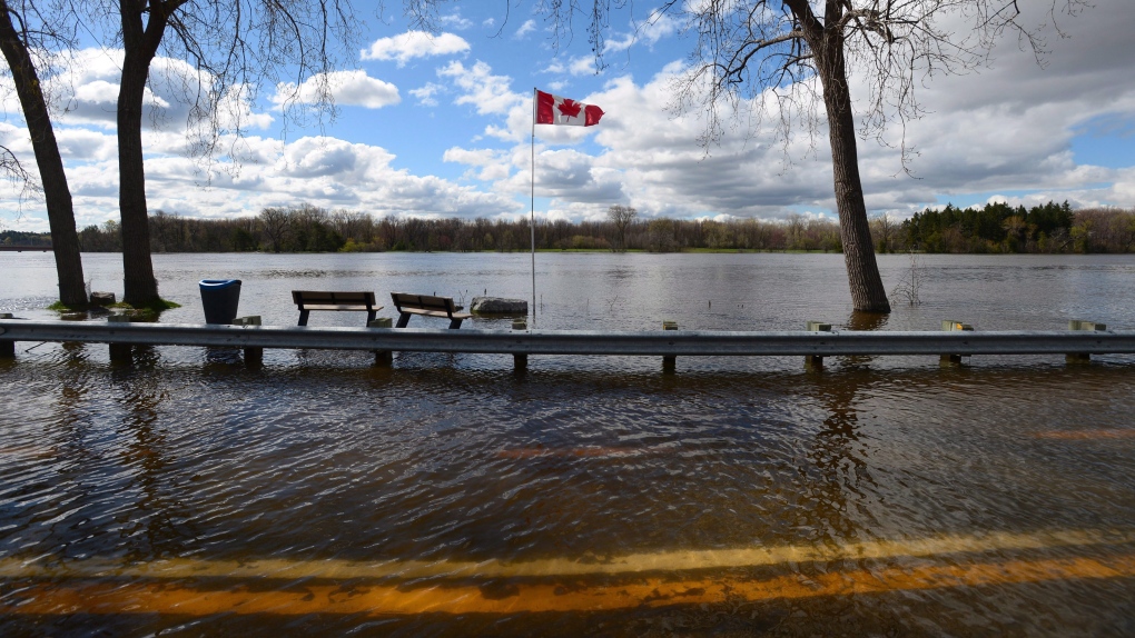 Flood waters breach the Gatineau River in this 2017 photo. Officials are asking residents to prepare for some flooding along the Gatineau River in May 2022. (Sean Kilpatrick/THE CANADIAN PRESS)