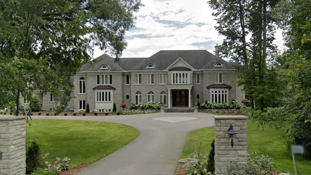 Marilyn Wilson Dream properties says "The Estate" in Manotick recently sold for $4.2 million, the highest-ever residential property sold in the area. (Redfin/website)