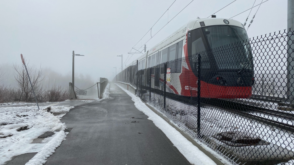 A LRT vehicle sits parked on the westbound track of the O-Train line near Lees Avenue on Thursday, April 6, 2023. (Natalie van Rooy/CTV News Ottawa) 