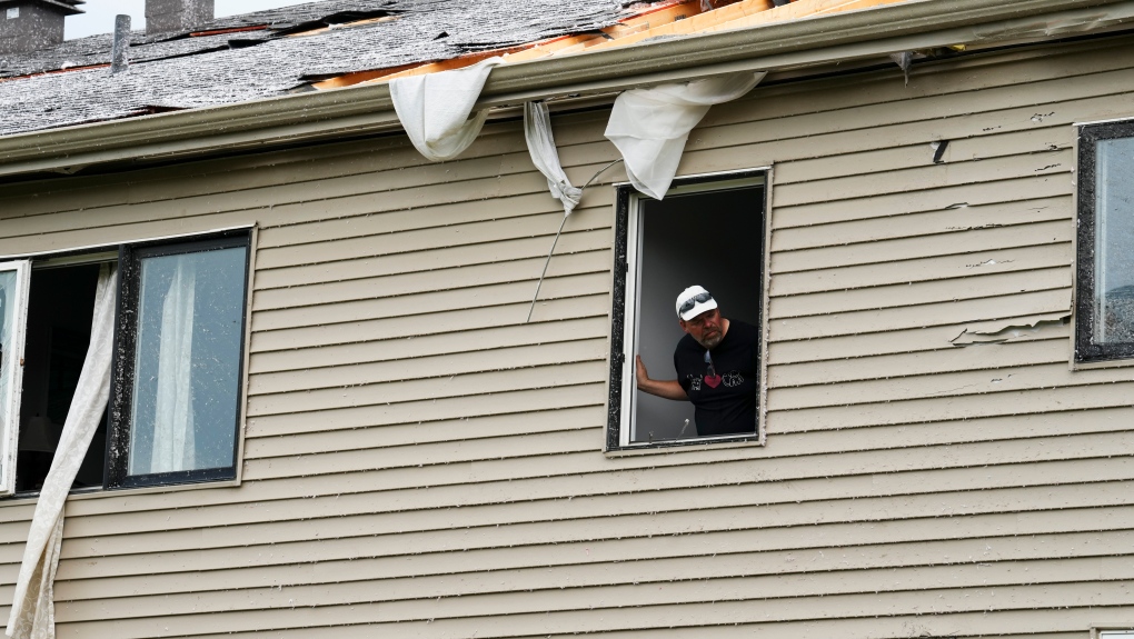 Tornado damages 125 homes in Barrhaven