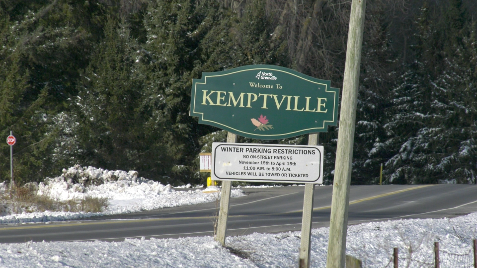 Welcome to Kemptville sign winter