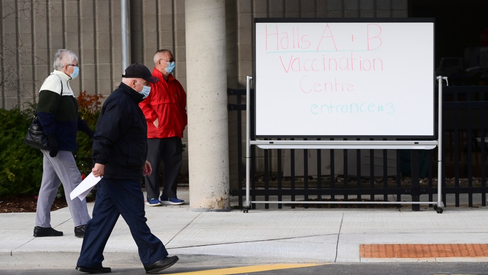 COVID-19 vaccine clinic in Ottawa