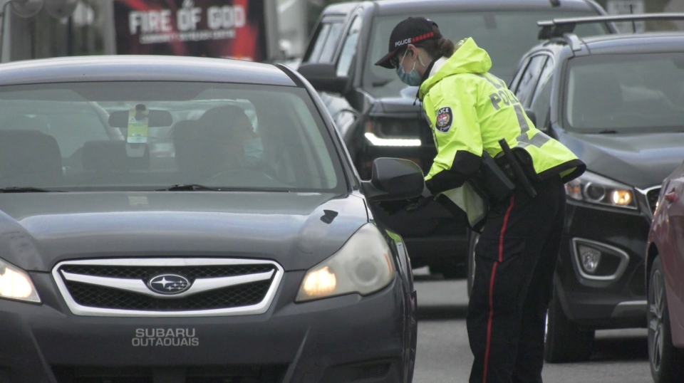 Ottawa Police at inter-provincial border crossing