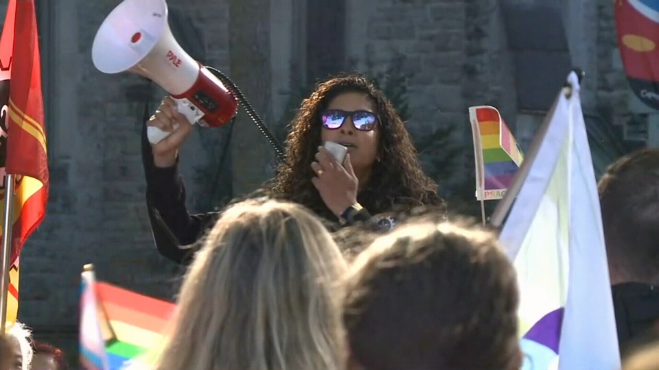 counter-protest in Ottawa